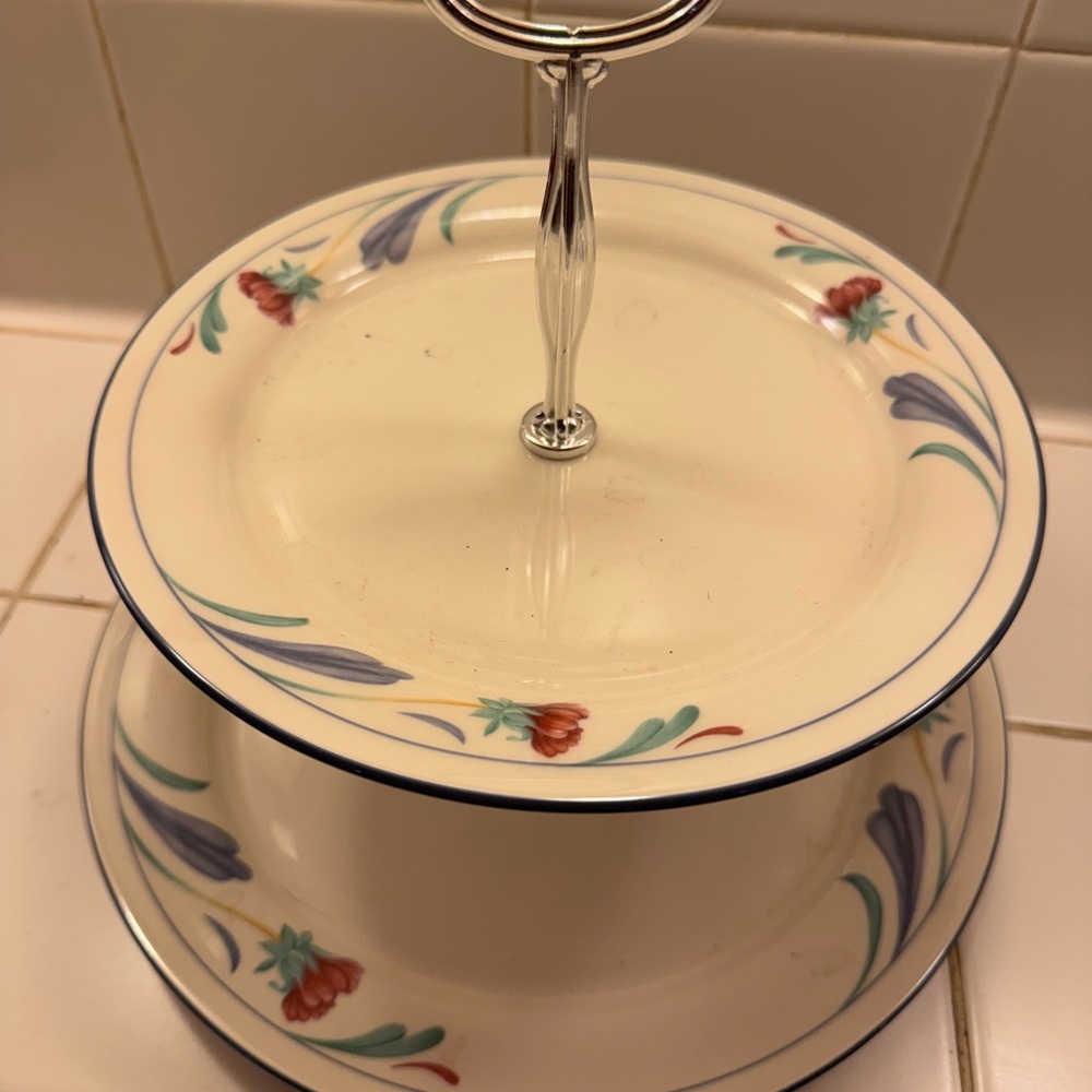 Lenox Poppies on Blue Chinastone Plate 2 Tier serving Tray